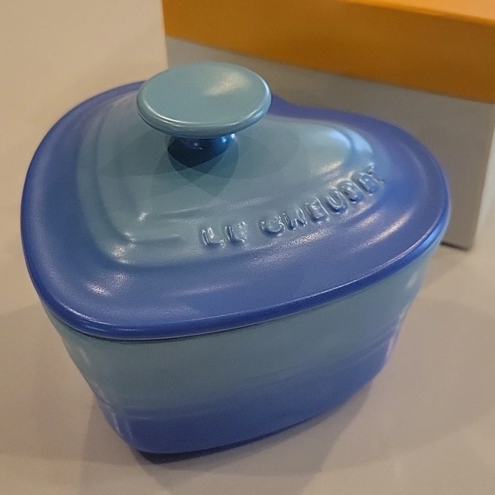 Le Creuset Rare Retired International Ombre  Heart Ramekin New In Box